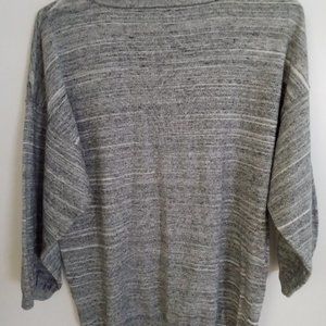 Black and white light weight sweater top
